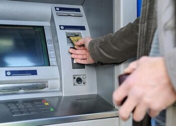 علت قطع یارانه نقدی کارگران مشخص شد/ چرا کارگران در لیست پردرآمدها قرار گرفتند؟