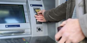 علت قطع یارانه نقدی کارگران مشخص شد/ چرا کارگران در لیست پردرآمدها قرار گرفتند؟