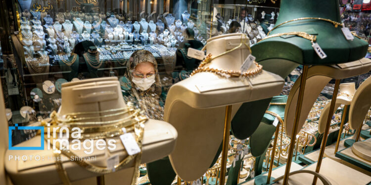 طلا بخریم یا صندوق طلا؛ کدام‌یک سودآورتر است؟