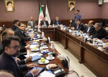 نشست هم‌اندیشی بورس بین‌الملل مناطق آزاد با حضور سهامداران داخلی برگزار شد