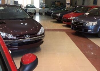 سقوط دسته‌جمعی قیمت‌ها در بازار خودرو/ آخرین قیمت پژو، سمند، کوییک، شاهین و تارا + جدول