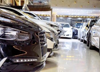 پرش عجیب قیمت‌ها در بازار خودرو/ آخرین قیمت پژو، پراید، شاهین، سمند و دنا + جدول