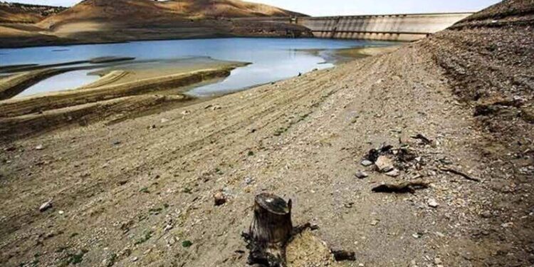 اعلام رسمی وضعیت قرمز ذخایر آبی تهران/ آب در پایتخت جیره‌بندی می‌شود؟