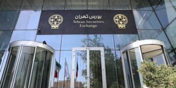 شاخص بورس، دیوار به دیوار ۴.۱ میلیون واحدی/ نماگر بازار ۷۰ هزار واحد رشد کرد