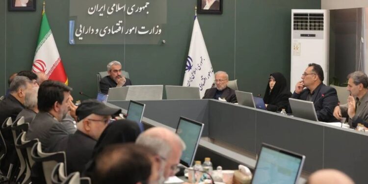 واگذاری سهام دولت در ۳ بانک بورسی مشروط شد