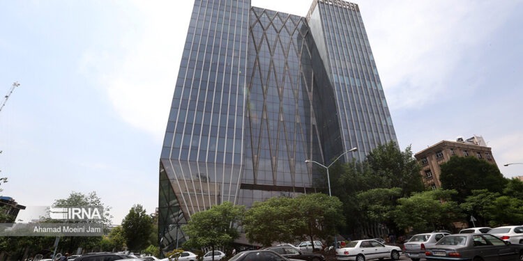 رشد ۶۱ هزار واحدی شاخص بورس